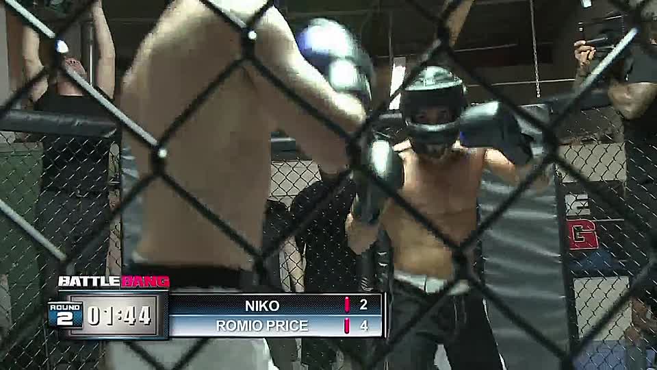 Latina Ann Marie Rios fickt im Ring